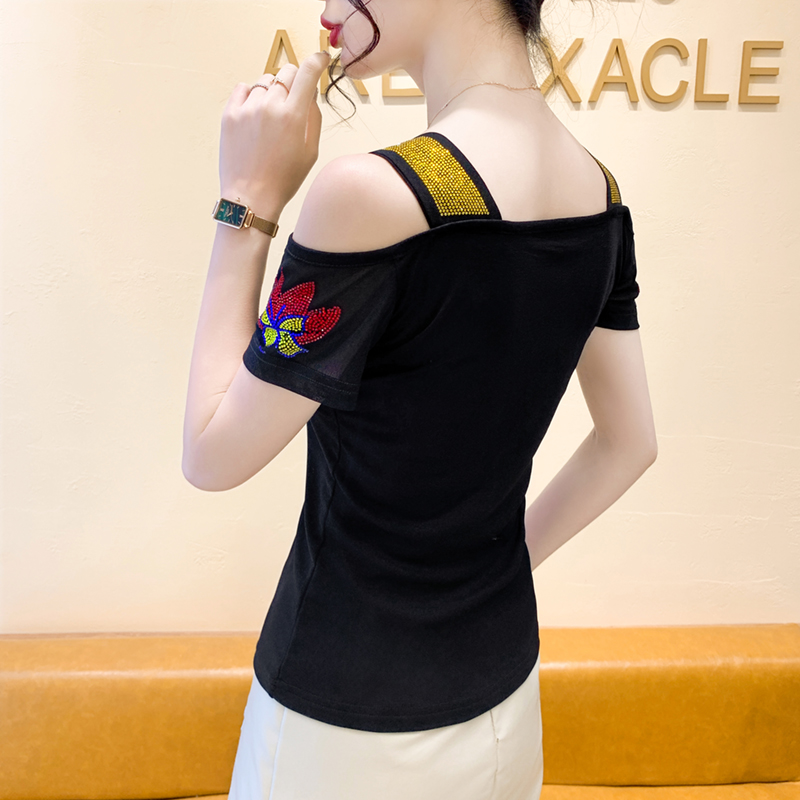 Streetwear European Clothing W - đánh giá và giá Streetwear Brand Top