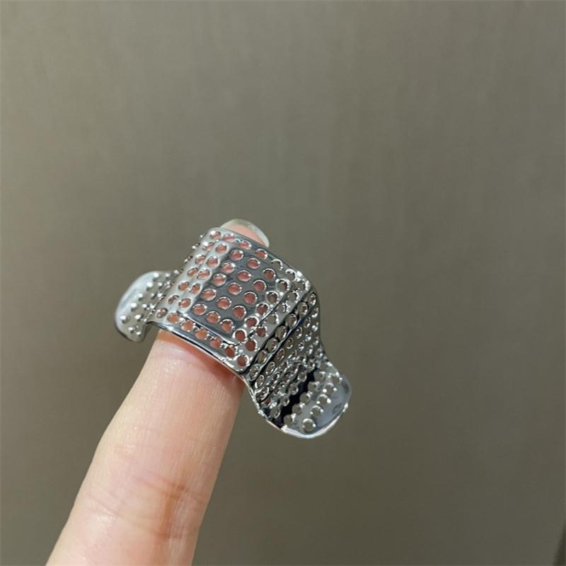 Đoạn đồ trang trí Mũi Hip Hop  - đánh giá và giá Streetwear Brand Accessories